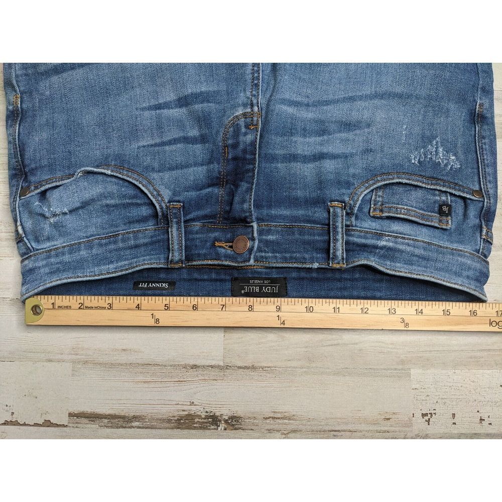 Judy Blue Skinny‎ Fit Mid-Rise Skinny Jeans Sz 13/31 (32x29) Stretch Distressed - Picture 9 of 12